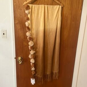 Scarf Warm with Natural Fur. New with tag